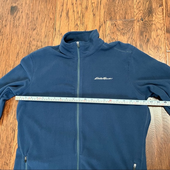 NEW. Eddie Bauer fleece jacket. - Picture 3 of 8